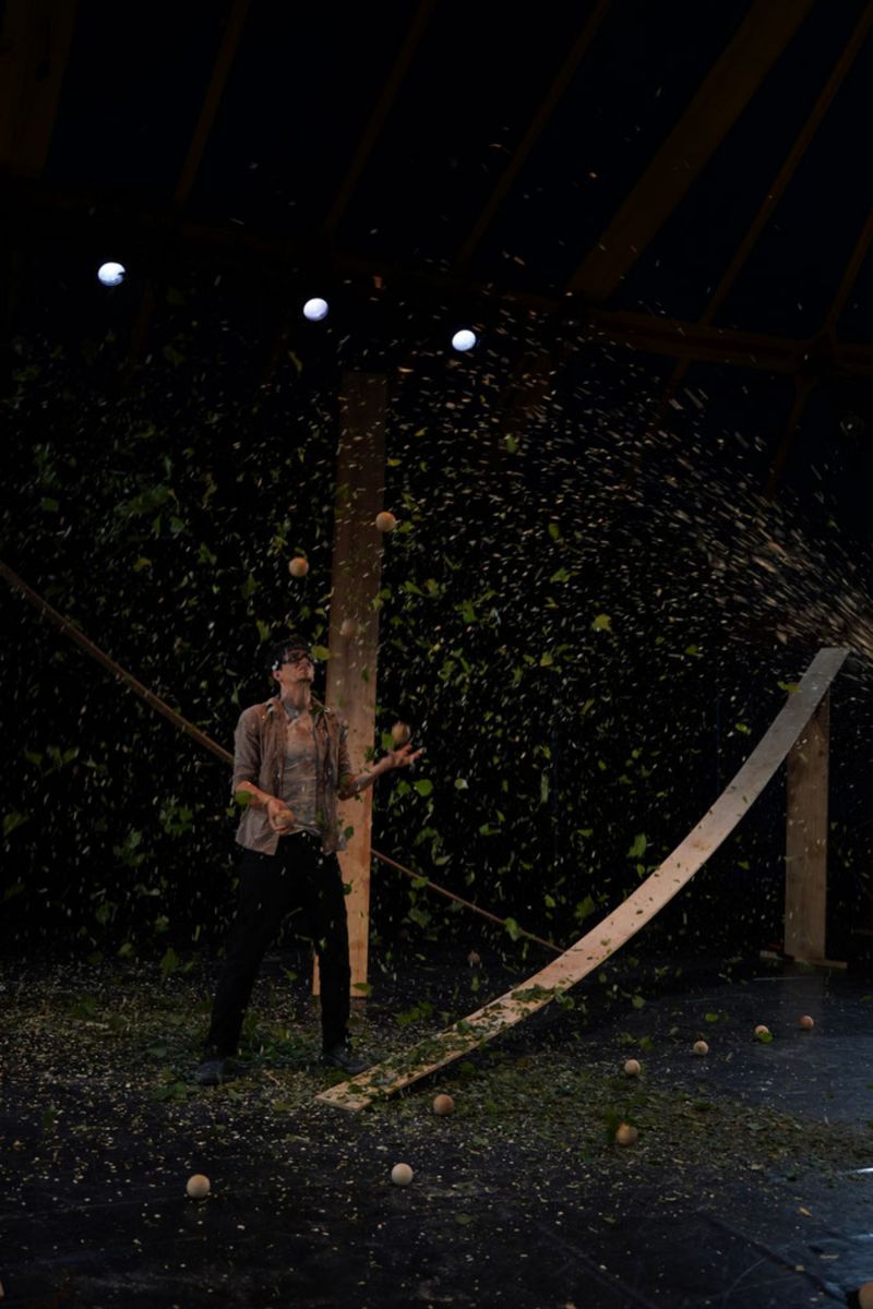 À travers bois - La Batoude, centre des arts du cirque et de la rue